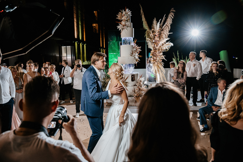 London exquisite wedding photography - 10 hours, 2 photographers for you