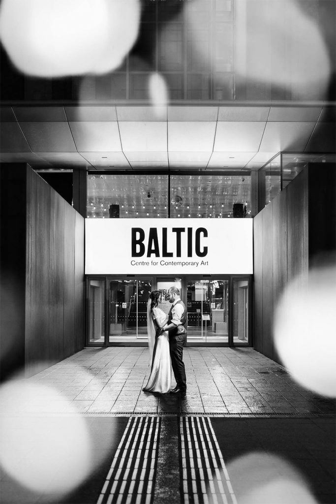 46 Stunning Black & White Wedding Photos