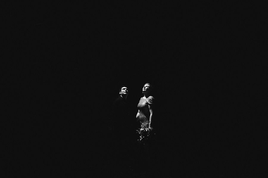46 Stunning Black & White Wedding Photos