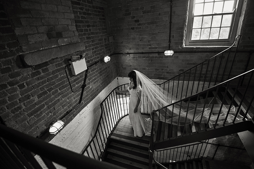 46 Stunning Black & White Wedding Photos
