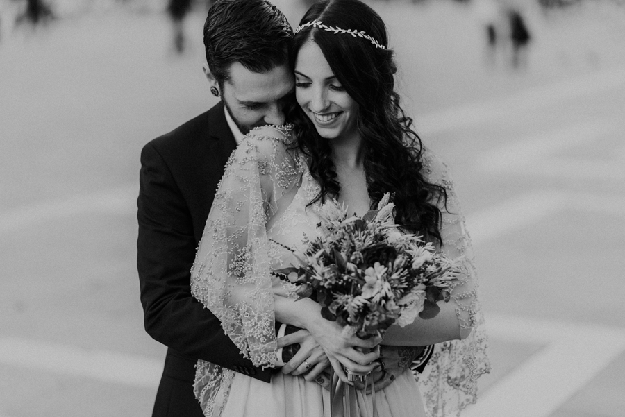 46 Stunning Black & White Wedding Photos