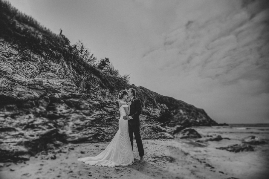 46 Stunning Black & White Wedding Photos