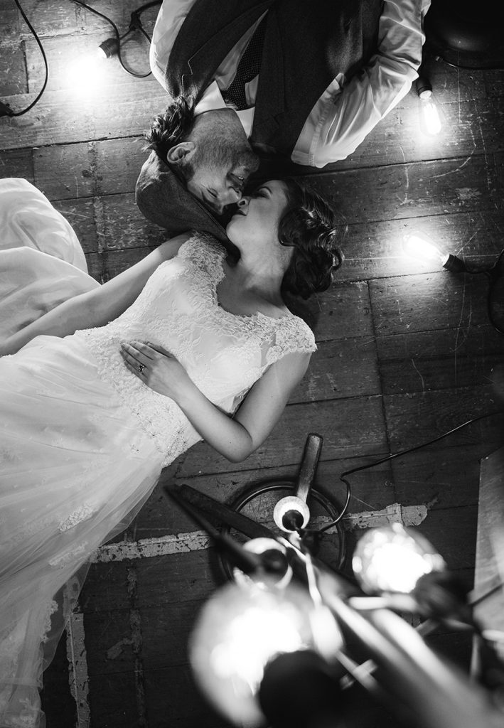 46 Stunning Black & White Wedding Photos