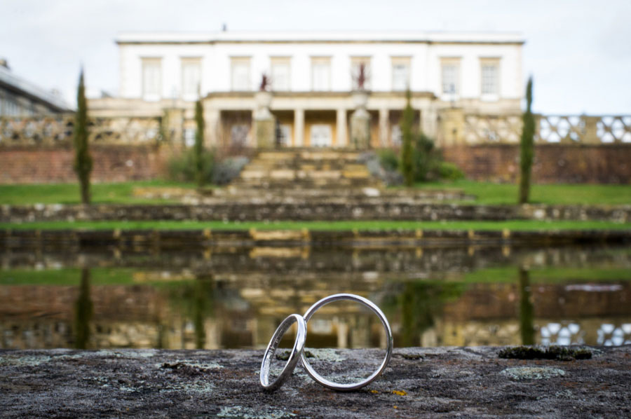 31 Stunning Wedding and Engagement Ring Photos