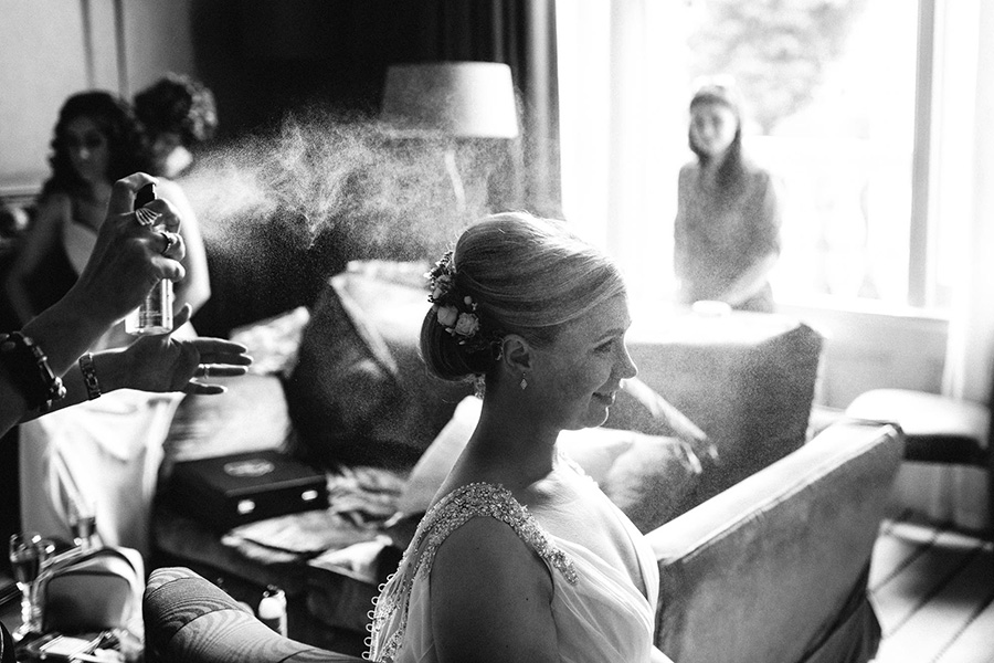 46 Stunning Black & White Wedding Photos