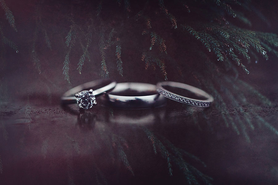 31 Stunning Wedding and Engagement Ring Photos