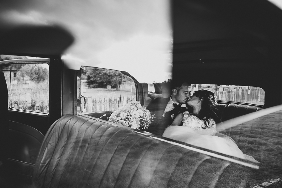 46 Stunning Black & White Wedding Photos