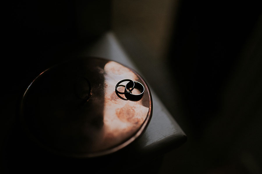 31 Stunning Wedding and Engagement Ring Photos