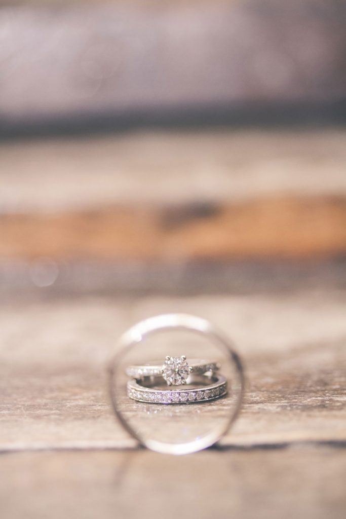 31 Stunning Wedding and Engagement Ring Photos