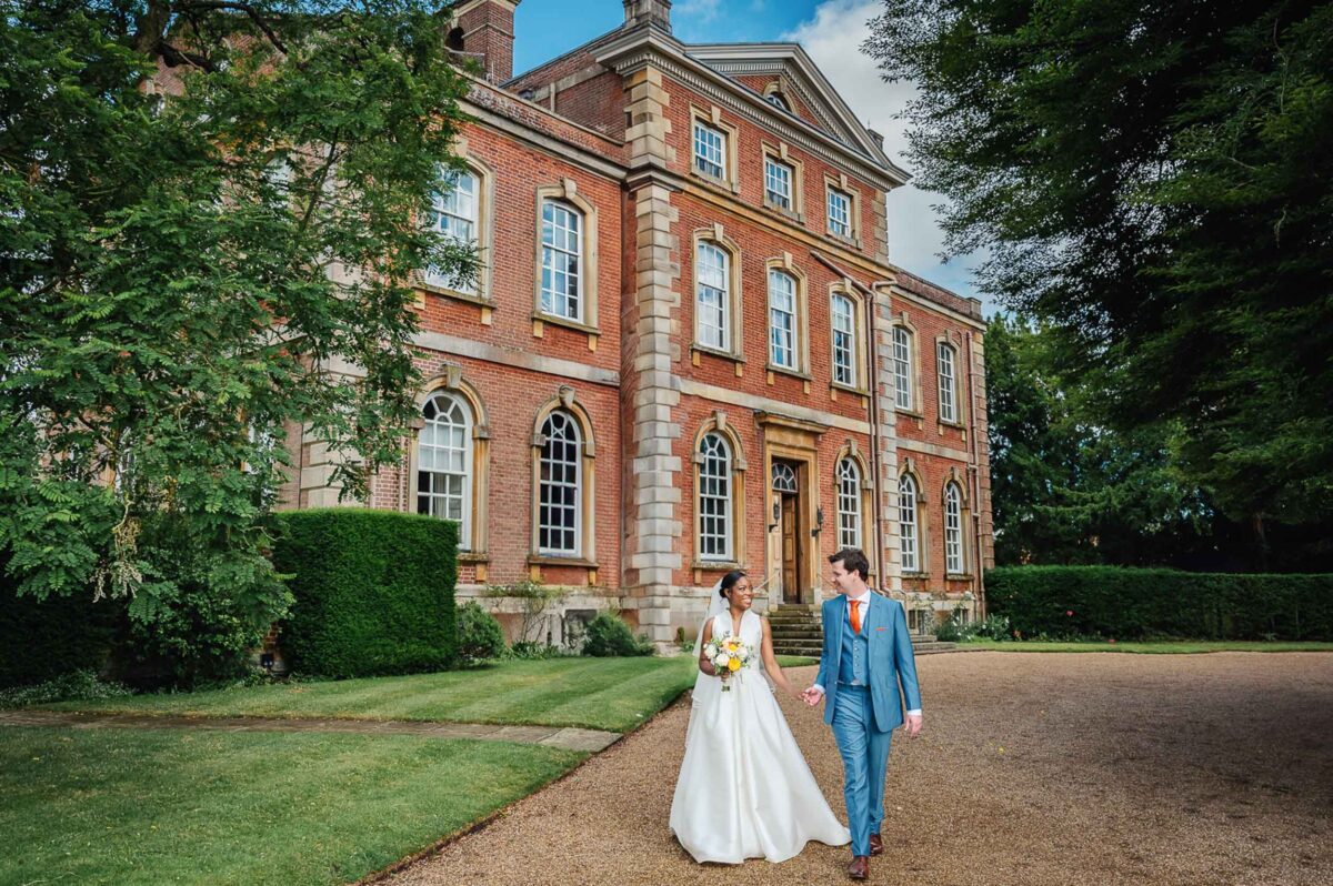 Brief Encounter - Short but sweet 2 hours photography from arrivals to ceremony and group photos. Mon-Thur Only.