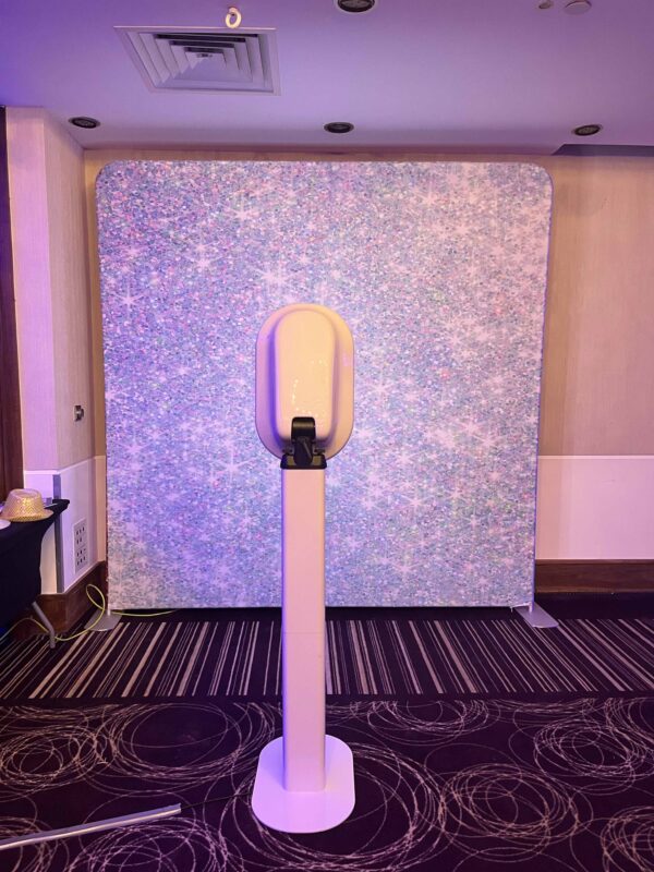 Evening DJ &Photobooth for 3 hours (Digital copies)