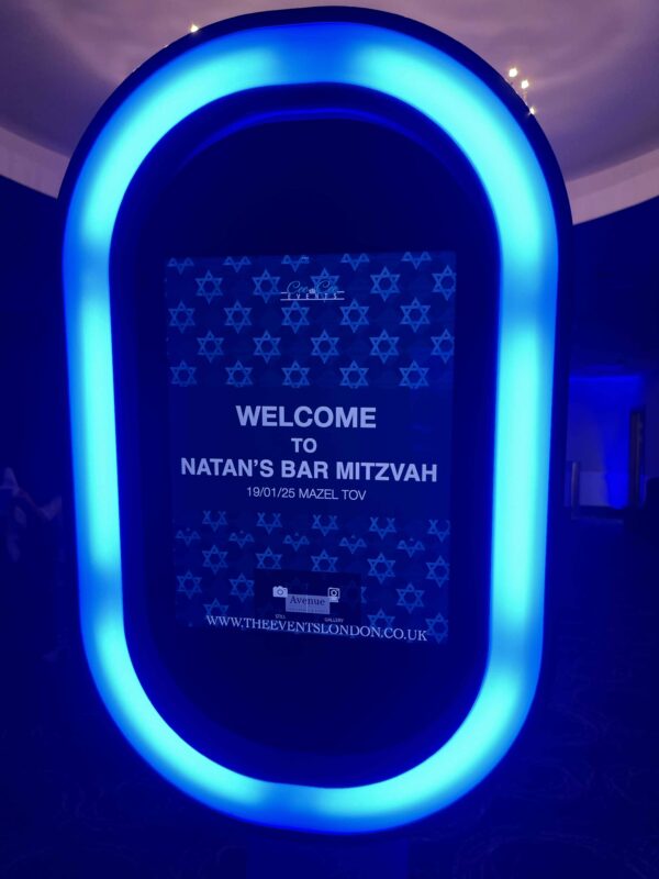 Evening DJ &Photobooth for 3 hours (Digital copies)