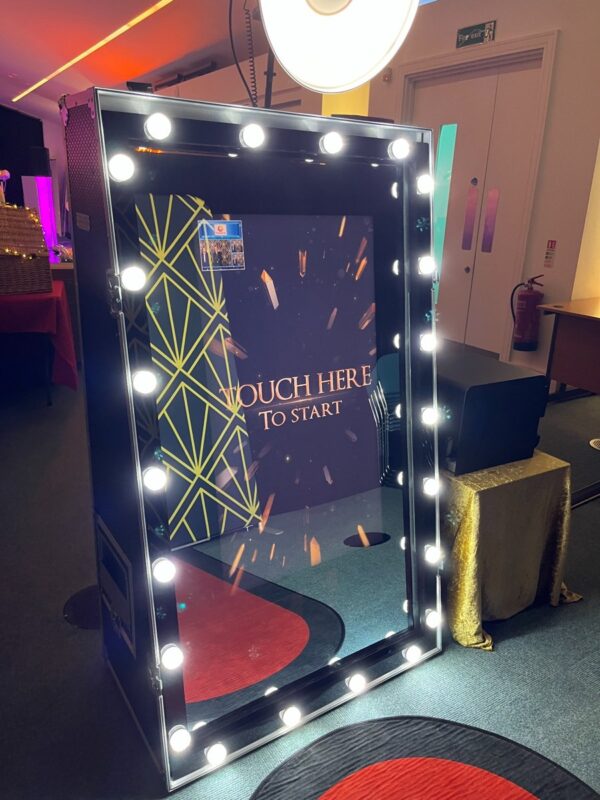 Luxury Wedding Photo Booth with Instant Sharing & Elegant Setup