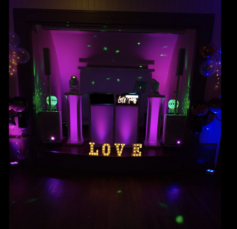Wedding DJ Service - Evening all white wedding package