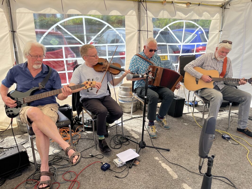 Ceilidh / Barn dance with 4 piece band + experienced caller.