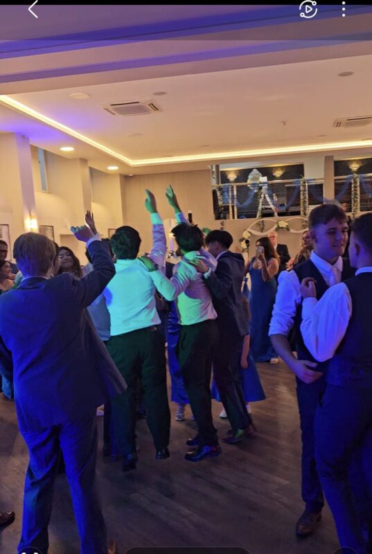 Wedding dj for hire all genres