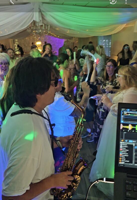 Wedding dj for hire all genres